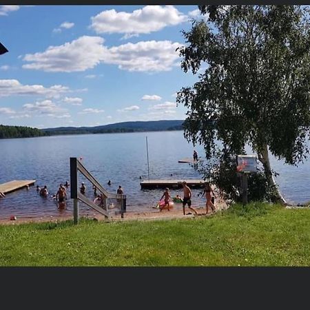 Egen Stuga Och Vedeldad Bastu Linghed Buitenkant foto