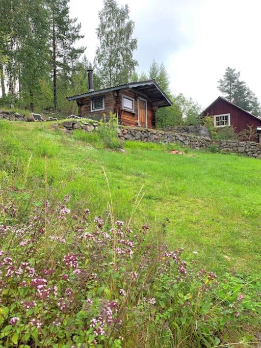 Egen Stuga Och Vedeldad Bastu Linghed Buitenkant foto