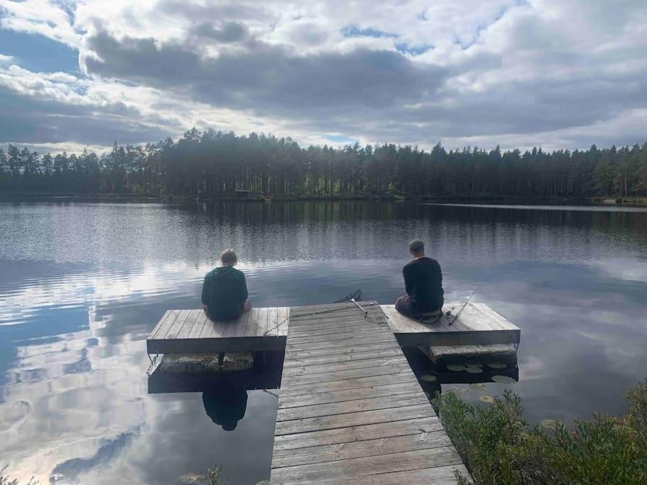 Egen Stuga Och Vedeldad Bastu Linghed Buitenkant foto